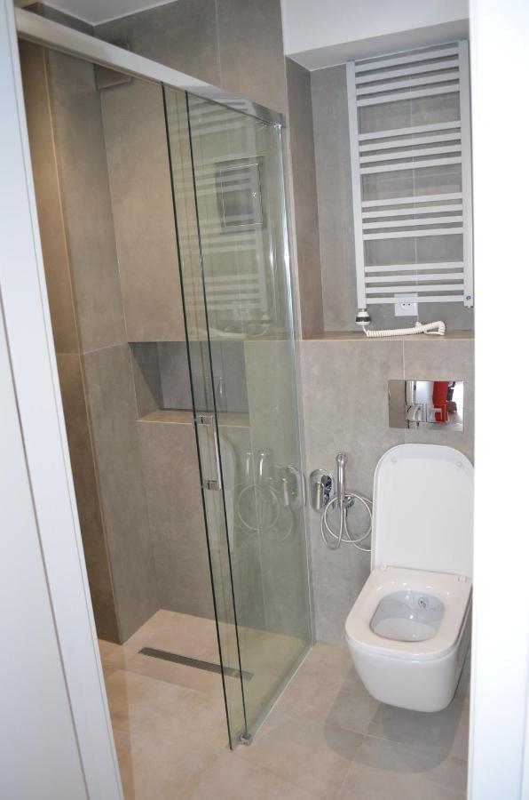 V3 Sokolska 33 Apartment คาโตวีตเซ ภายนอก รูปภาพ